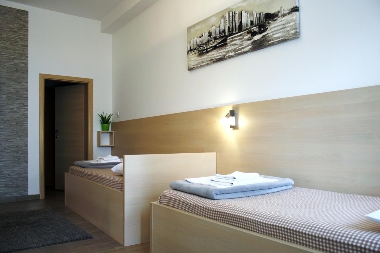Rooms Fitea Osijek Zewnętrze zdjęcie